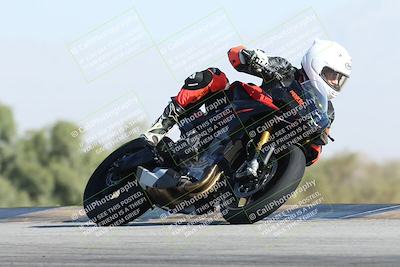 media/Dec-01-2025-Moto Forza (Mon) [[2daa91e15f]]/2-Intermediate Group/Session 2 Turn 9 Entry/